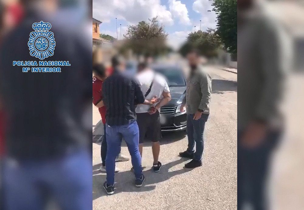 La Policía Nacional detiene a un fugitivo que lideraba una organización criminal internacional dedicada al tráfico de drogas con helicópteros