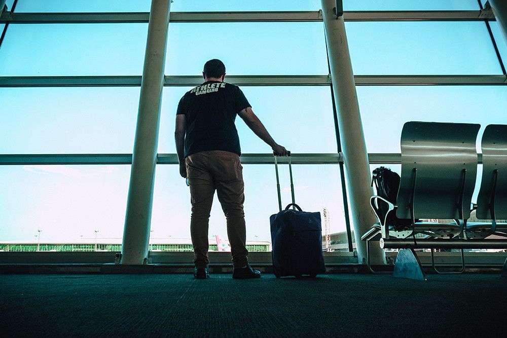 Consumo investiga a siete aerolíneas por su política de equipajes de mano y asignación de asientos
