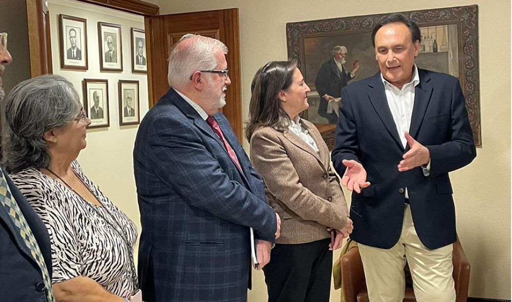 Andalucía crea la figura pionera del ayudante doctor vinculado al sector clínico para paliar el déficit de profesores médicos