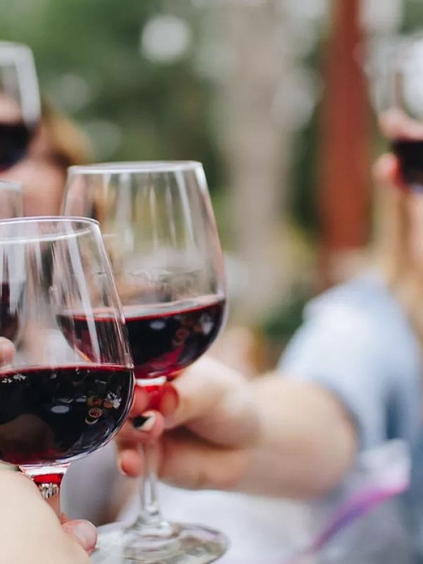 Varios estudios demuestran que incluso el consumo moderado de alcohol es perjudicial para la salud