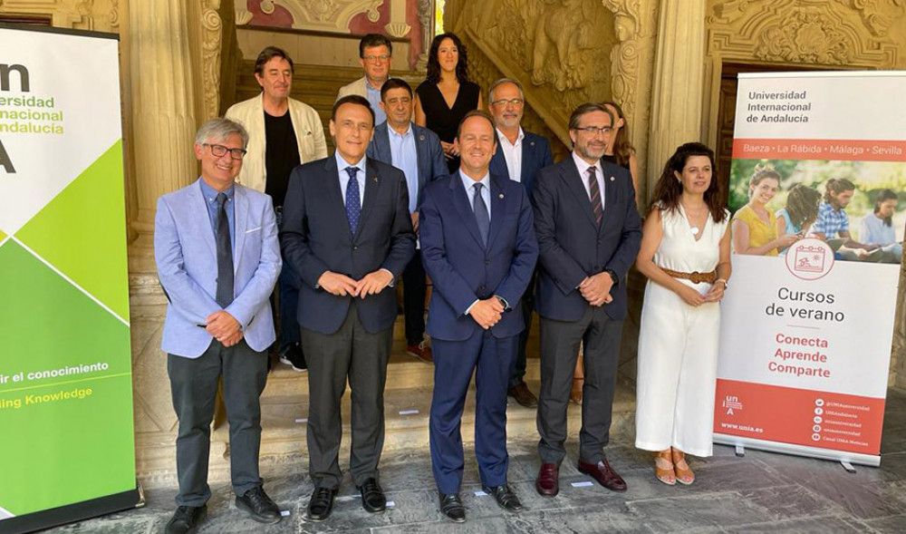 El consejero de Universidad revisará "urgentemente" el modelo de financiación universitaria para blindar su suficiencia
