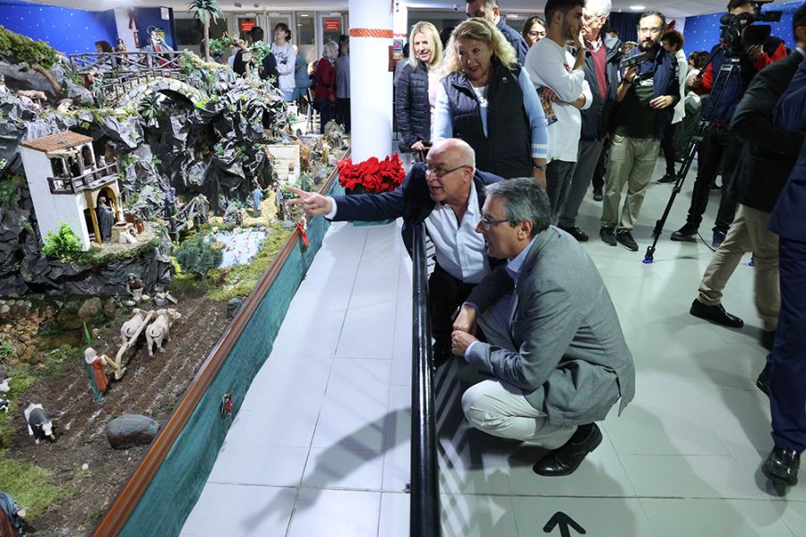 La Diputación da la bienvenida a la Navidad con la inauguración del alumbrado, su belén interactivo y más de 40 actividades en Málaga y provincia