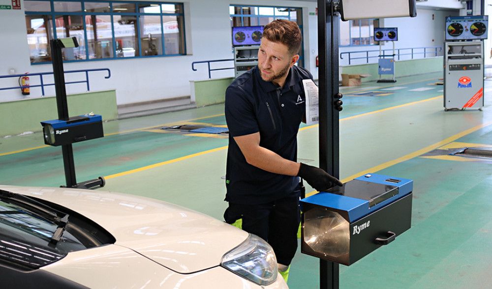Las ITV de Andalucía refuerzan su plantilla con 343 inspectores para la campaña de verano