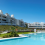 <p style="text-align: justify;">El precio medio de las reservas realizadas entre 2025 y 2026 en proyectos de Taylor Wimpey España oscila entre los 403.000 euros de Murcia, los 560.000 euros de Mijas y los 968.000 euros de Palma.</p>
 
<p style="text-align: justify;">La demanda de vivienda de obra nueva en el litoral mediterráneo español presenta diferencias significativas en función del destino, según los datos de reservas de Taylor Wimpey España, correspondientes a 2025 y 2026. La procedencia, la edad y el presupuesto de los compradores varían entre la Costa del Sol, Palma y La Manga, aunque existe un rasgo en común: el predominio de personas casadas y de edades maduras.</p>
<p style="text-align: justify;">Así se desprende de los datos analizados por Taylor Wimpey España sobre las reservas formalizadas durante 2025 y 2026 en cinco de sus promociones: Solana Village y The Meadows, en La Cala Golf Resort, en Mijas; 6 Palma y Cor 39, en el centro de Palma; y Siena, en La Manga, Murcia.</p>
<p style="text-align: justify;">La principal diferencia se encuentra en la procedencia del comprador. Las promociones analizadas en la Costa del Sol han atraído a clientes de 30 nacionalidades, con los españoles en quinta posición y el 7% de las reservas. En Palma, en cambio el comprador nacional concentra el 67% de las operaciones estudiadas, mientras que el 100% de las reservas de Siena, en La Manga, corresponden a españoles.</p>
<p style="text-align: justify;">“Los datos muestran que la vivienda nueva en el litoral no responde a un único perfil de comprador. Cada destino atrae una demanda diferente en cuanto a procedencia, edad y capacidad de inversión, incluso cuando hablamos de mercados costeros que ya están consolidados”, explica Marc Pritchard, director de Ventas y Marketing de Taylor Wimpey España.</p>
<h3 style="text-align: justify;">Mijas concentra el perfil más internacional</h3>
<p style="text-align: justify;">Solana Village y The Meadows, situadas en La Cala Golf Resort, reúnen el perfil más internacional de las promociones incluidas en el análisis. Sus compradores proceden de 30 países distintos y el cliente español, que ocupa la quinta posición, representa el 7% de las reservas.</p>
<p style="text-align: justify;">El perfil predominante corresponde a personas casadas de entre 55 y 60 años. El precio medio de las viviendas reservadas durante 2025 y 2026 alcanza los 560.000 euros, una cifra intermedia respecto a los otros dos mercados estudiados.</p>
<p style="text-align: justify;">La oferta de Taylor Wimpey España en este enclave incluye apartamentos en Solana Village desde 400.000 euros más IVA y viviendas adosadas en The Meadows desde 650.000 euros más IVA. Las primeras cuentan con certificado energético B, mientras que los adosados disponen de calificación A.</p>
<p style="text-align: justify;">Esta diversidad de nacionalidades confirma la capacidad de Mijas y de la Costa del Sol para atraer a una demanda internacional amplia</p>
<h3 style="text-align: justify;">Palma registra el precio medio más elevado</h3>
<p style="text-align: justify;">El comportamiento es diferente en 6 Palma y Cor 39, las dos promociones ubicadas en el centro de la capital balear. En este caso, los españoles ocupan la primera posición y representan el 67% de las reservas.</p>
<figure class="image" data-wf-figure="1"><img src="images/media/articles/costa-del-sol/2026/09/6%20Palma.png" alt="" width="635" height="314" loading="lazy" data-path="local-images:/media/articles/costa-del-sol/2026/09/6 Palma.png"><figcaption>6 Palma, promoción de apartamentos de Taylor Wimpey España en el centro de Palma de Mallorca. / CD Comunicación</figcaption></figure>
<p style="text-align: justify;">El comprador predominante está casado y se sitúa en la franja de edad de 45 a 59 años. Su presupuesto también es superior al observado en Mijas y Murcia: el precio medio de las reservas formalizadas entre 2025 y 2026 asciende a 968.000 euros. Los apartamentos disponibles en los dos proyectos de Palma parten de 592.500 euros, precio correspondiente a Cor 39, mientras que 6 Palma cuenta con viviendas desde 765.000 euros. Ambas promociones disponen de certificado energético A.</p>
<p style="text-align: justify;">Los datos reflejan un comprador con mayor capacidad de inversión y una elevada presencia nacional en un mercado urbano en el que la ubicación en el centro de Palma condiciona tanto el producto como los niveles de precio.</p>
<h3 style="text-align: justify;">El comprador español protagoniza las reservas de Siena</h3>
<p style="text-align: justify;">Siena, la promoción que Taylor Wimpey España desarrolla en La Manga, presenta por el momento el perfil más nacional de la comparativa. Las reservas registradas corresponden a compradores españoles y el perfil mayoritario está formado por personas casadas de más de 60 años.</p>
<p style="text-align: justify;">El precio medio de estas operaciones se sitúa en 403.000 euros, muy próximo a los 400.000 euros más IVA desde los que parten los apartamentos. Las viviendas cuentan con certificado energético A.</p>
<p style="text-align: justify;">Pese a las diferencias entre los tres destinos, la eficiencia energética está presente en todas las promociones analizadas. Siena, 6 Palma, Cor 39 y los adosados de The Meadows cuentan con calificación A, mientras que los apartamentos de Solana Village disponen de certificado B.</p>
<p style="text-align: right;"><em>CD Comunicación/Taylor Wimpey</em></p>
