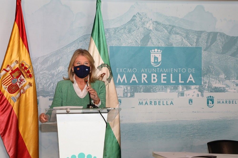 La alcaldesa pide a los ciudadanos que se queden de manera voluntaria en sus domicilios desde las 20 horas para contener el avance del COVID-19