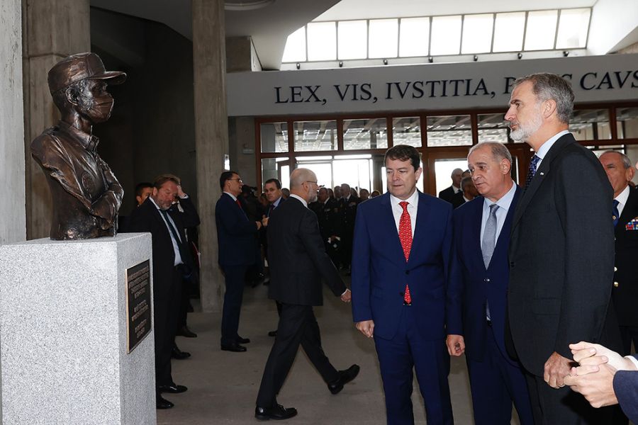 El rey inaugura el primer curso académico del Centro Universitario de la Policía Nacional