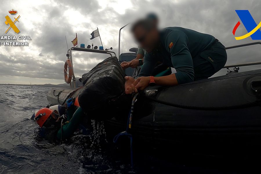 Intervenidos 32 kilos y medio de cocaína en el casco de un barco en el puerto de la Luz de Las Palmas