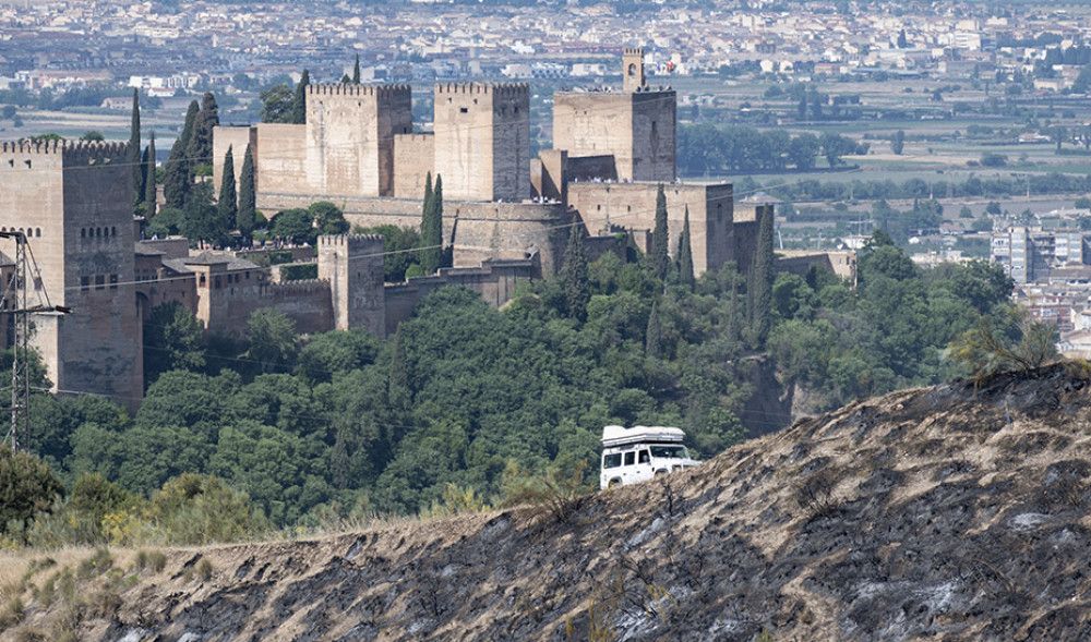 Solicitada la declaración del Cerro de San Miguel en Granada como zona afectada por emergencia