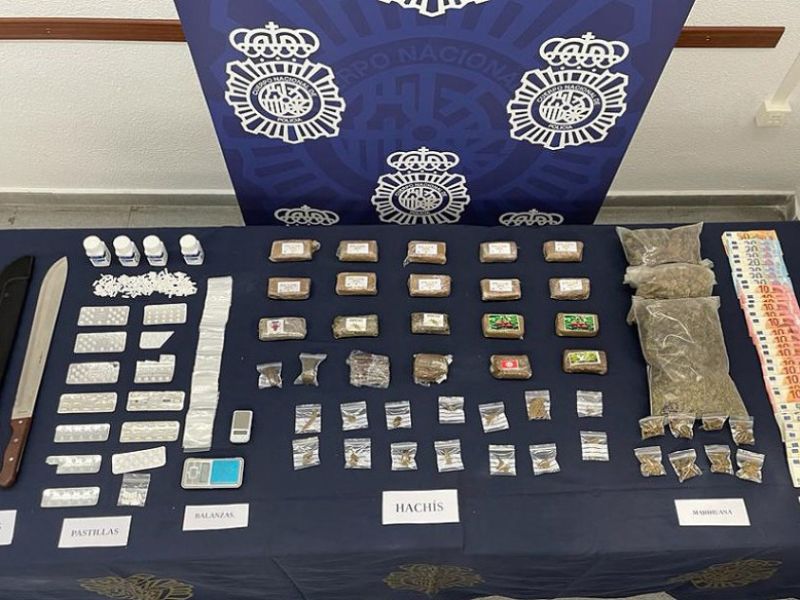 Desmantelado un punto de venta de drogas en una vivienda de Marbella próxima a un parque infantil