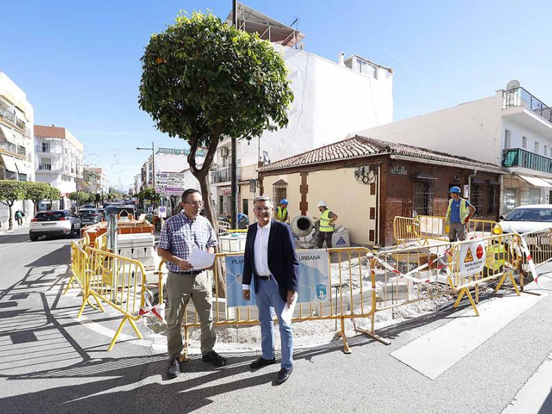 El Ayuntamiento ejecuta obras de mejora de la accesibilidad y movilidad peatonal y de acondicionamiento del entorno de la calle Revilla de San Pedro Alcántara
