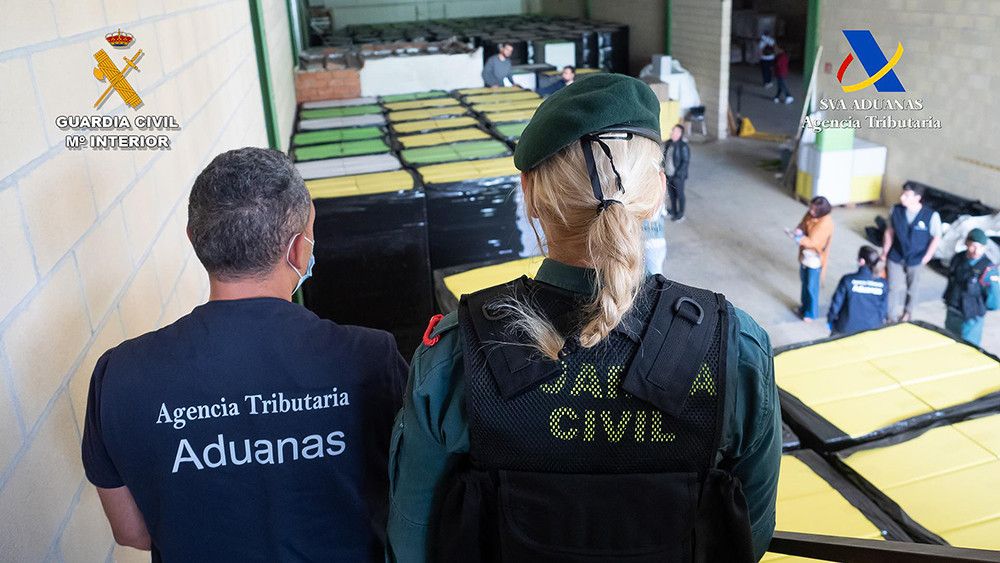 Desarticulada en Navarra y País Vasco la mayor red de fabricación y distribución de tabaco de contrabando de Europa