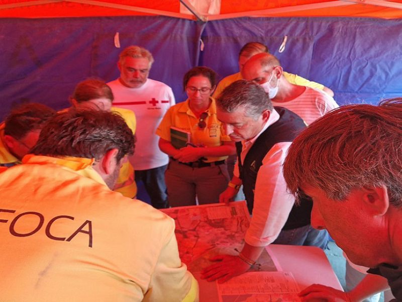 La Junta activa el Nivel 1 del Plan Infoca por el incendio urbano-forestal de Puerto Real