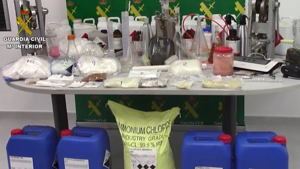 Desmantelados en Menorca dos laboratorios de drogas sintéticas que vendían por internet