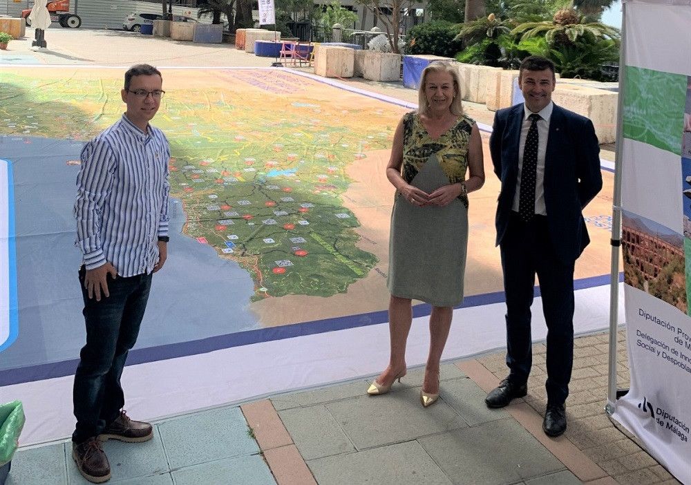 El mapa gigante de la provincia impulsado por la Diputación se encuentra hoy instalado en Marbella