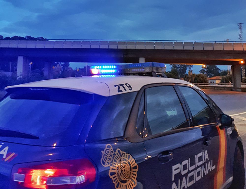 La Policía Nacional detiene a un conductor ebrio que circulaba en sentido contrario por la A-45 a su paso por Antequera (Málaga)