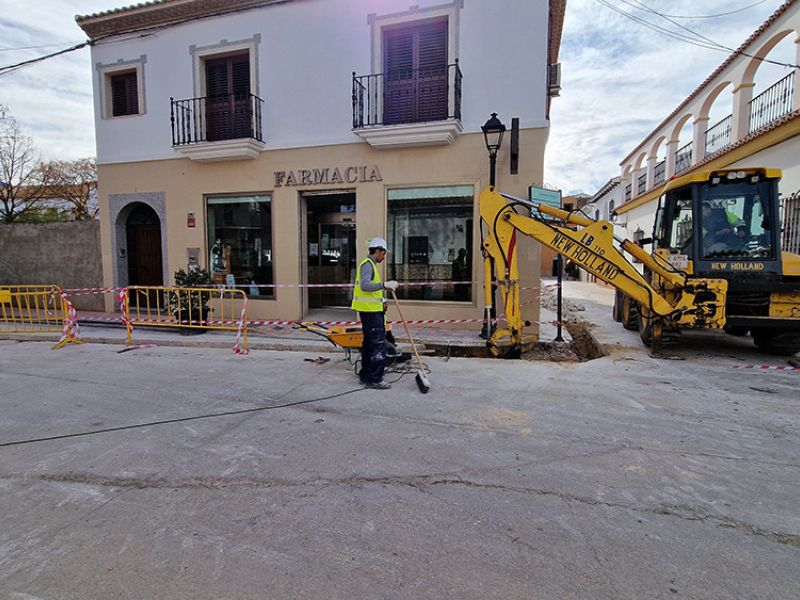 La Diputación invierte 7 millones para calefactar con biomasa 23 centros educativos, sanitarios y otros edificios públicos de la Sierra de las Nieves