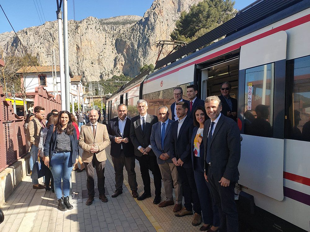 El ministerio pone hoy en marcha los servicios ferroviarios de proximidad de Málaga, Córdoba y Murcia, que serán gratis en 2023
