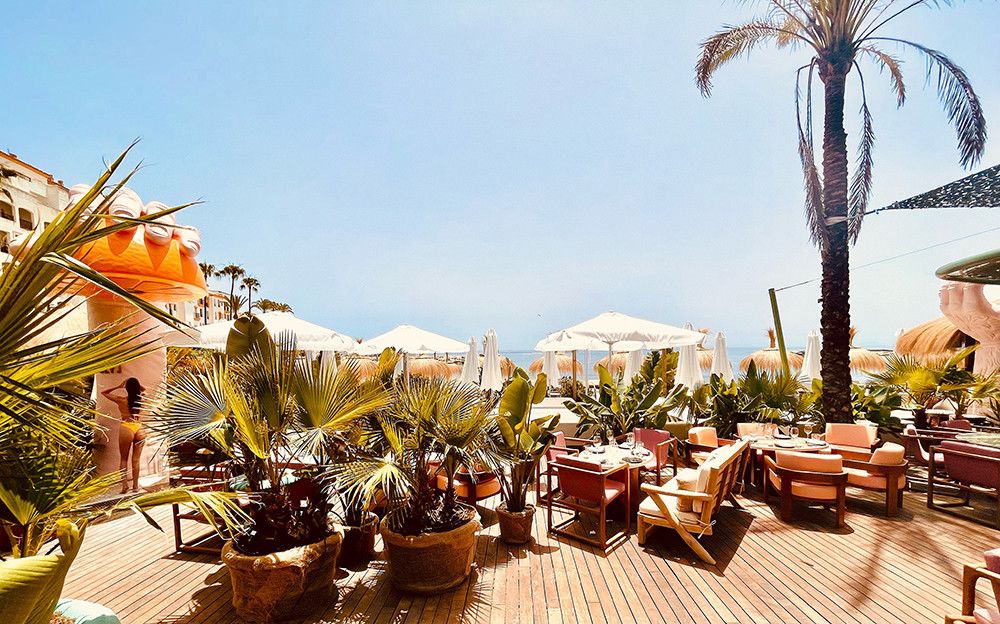 El "dinner show" SLVJ Marbella reabre sus puertas en Puerto Banús