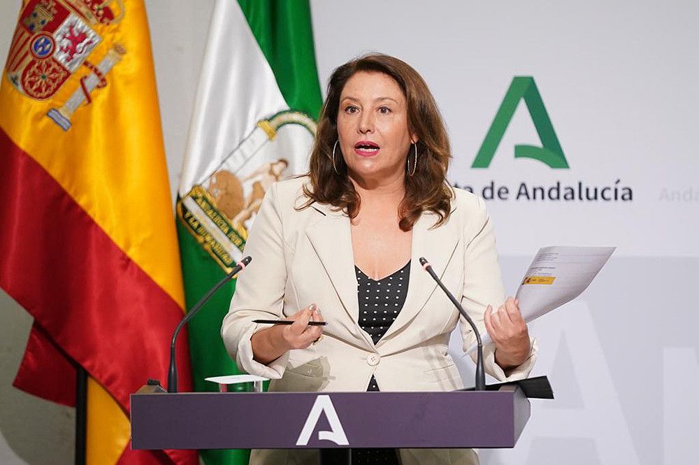 La consejera de Agricultura pide al presidente del Gobierno que aclare la conexión de socialistas alemanes con el boicot a la fresa onubense