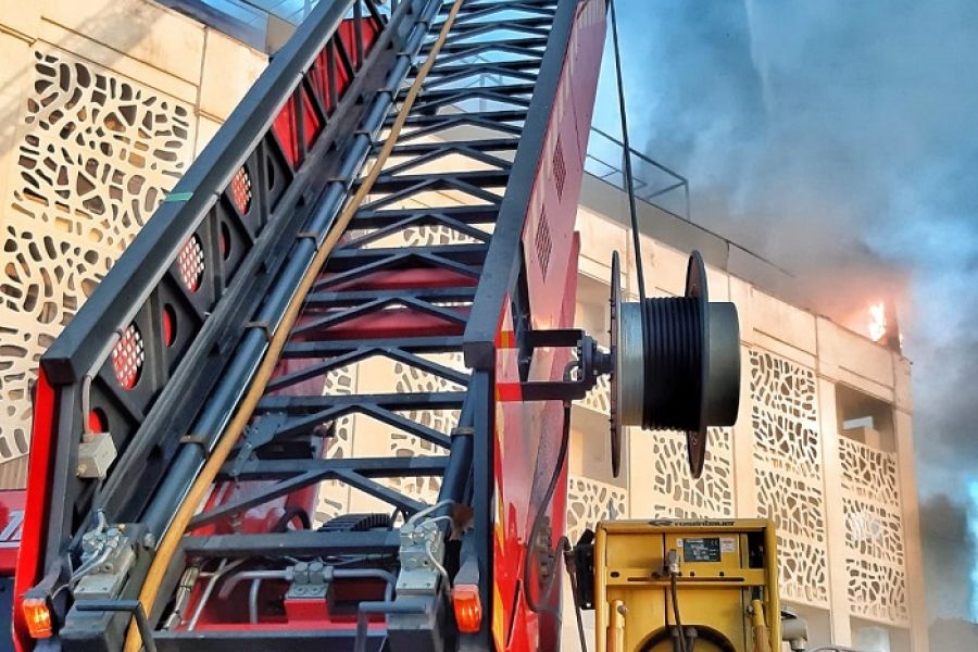 Una persona ha fallecido y nueve han resultado heridas en el incendio del hotel Sisu Boutique