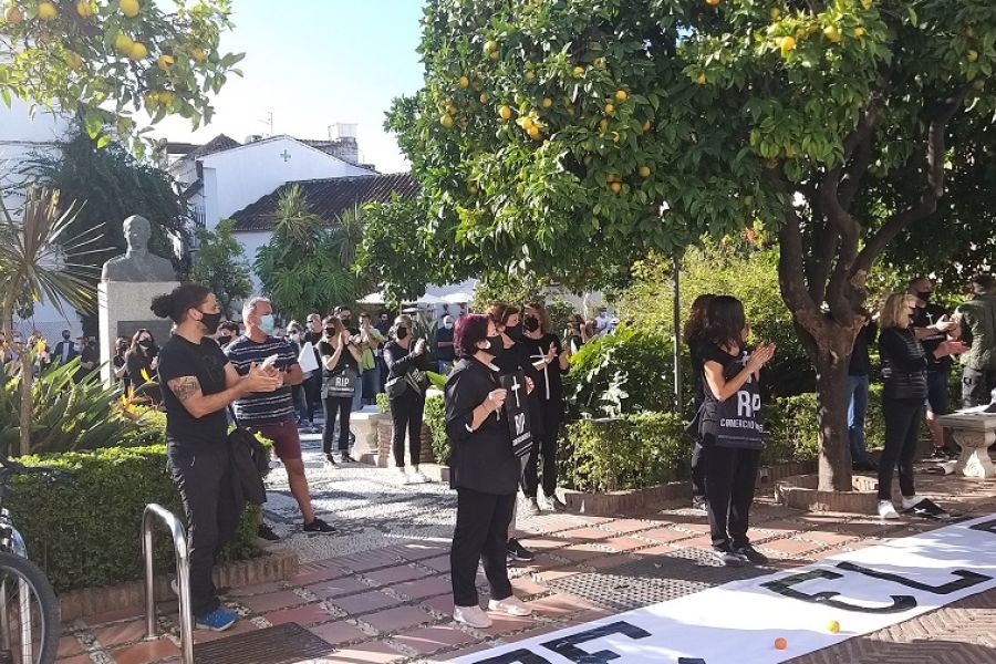 Comerciantes y hosteleros de Marbella advierten de que están al límite