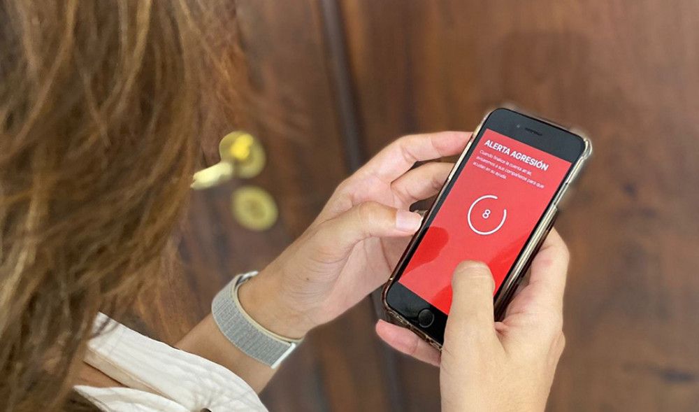 En marcha una aplicación móvil para que los funcionarios de los juzgados avisen de posibles agresiones cuando salen a notificar