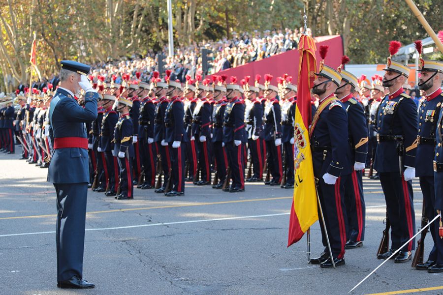 Los reyes, acompañados de la princesa de Asturias, presiden los actos por el Día de la Fiesta Nacional