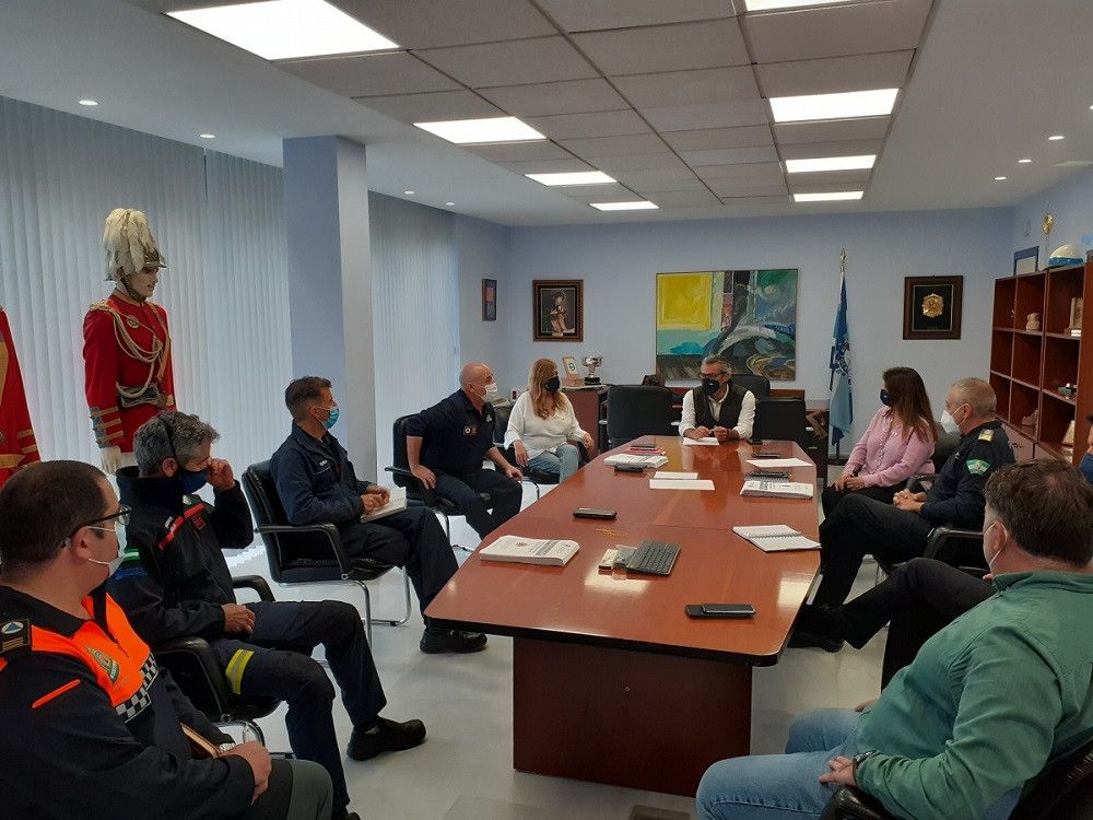 El plan municipal de seguridad y salvamento contará este verano con más de cuarenta socorristas e incrementará la vigilancia con tres nuevas torretas en El Cable, El Pinillo y La Bajadilla