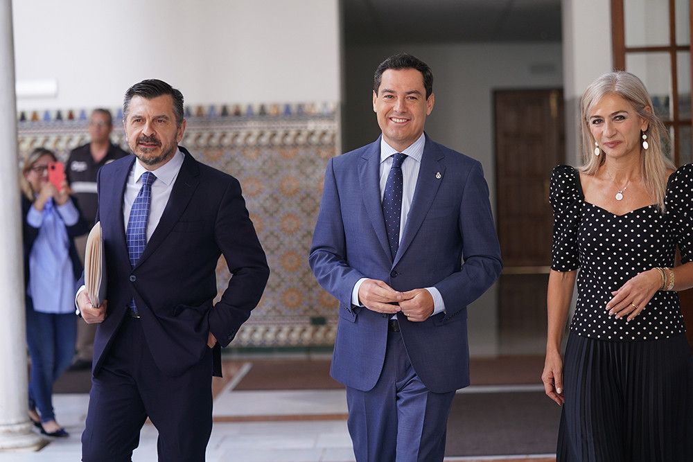 El 4 de diciembre se conmemorará cada año el Día de la Bandera de Andalucía