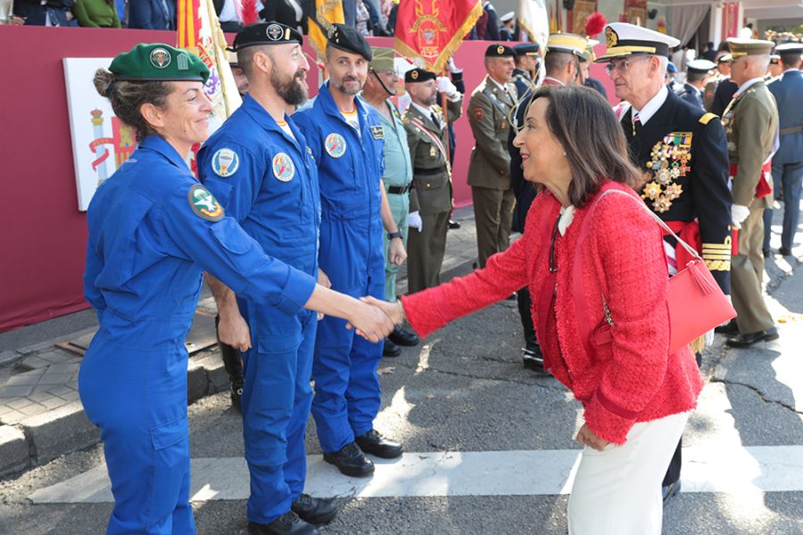 Los reyes, acompañados de la princesa de Asturias, presiden los actos por el Día de la Fiesta Nacional