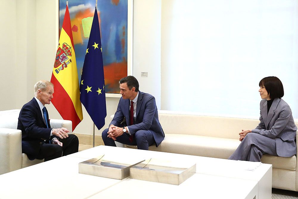 El presidente del Gobierno y el administrador de la NASA firman la adhesión de España al programa Artemis