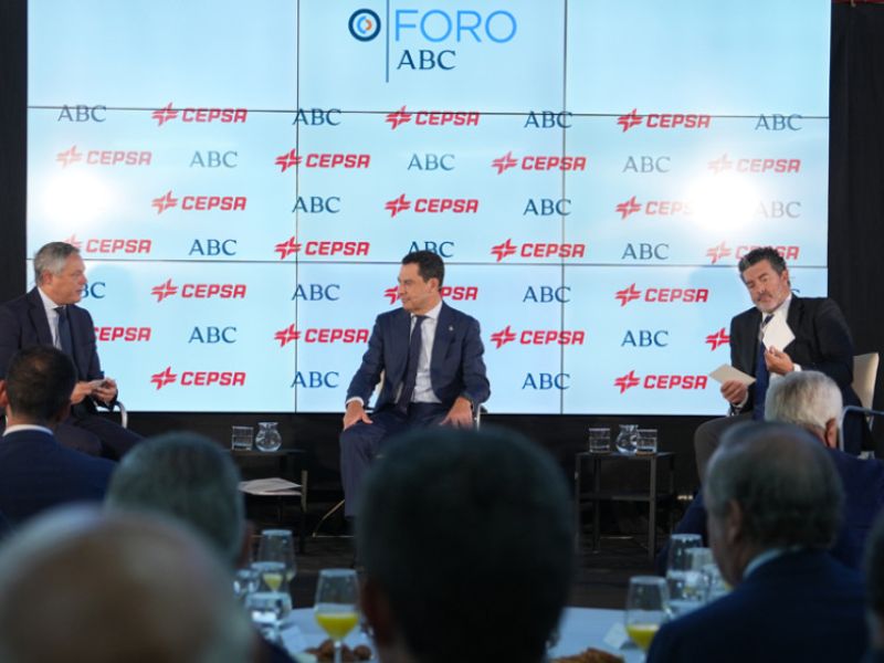 El presidente andaluz anuncia la compra de 7.500 hectáreas de alto valor ambiental para "blindar" Doñana