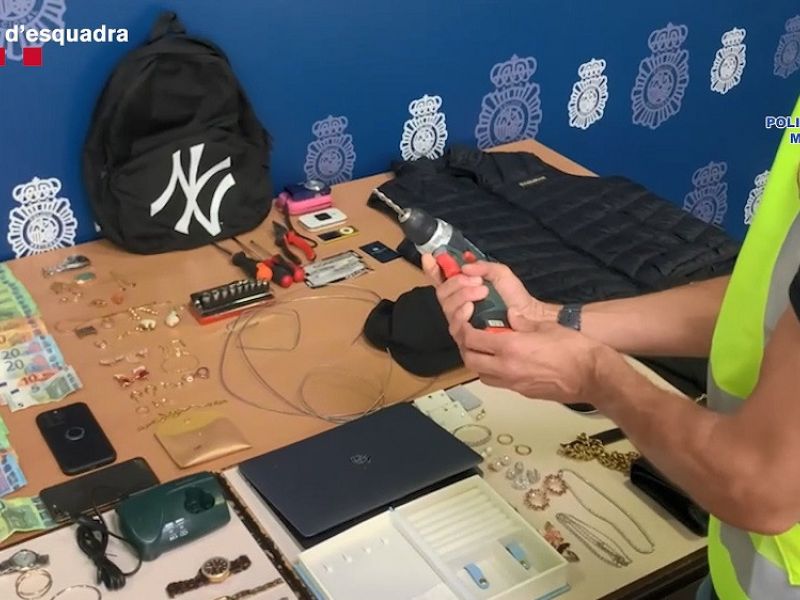 Detenidos dos miembros de un grupo especializado en robar cajas fuertes de hoteles en diferentes puntos de la Unión Europea