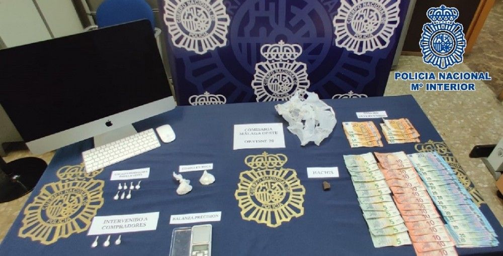La Policía Nacional  desmantela un punto de venta de cocaína en Málaga y detiene a sus responsables