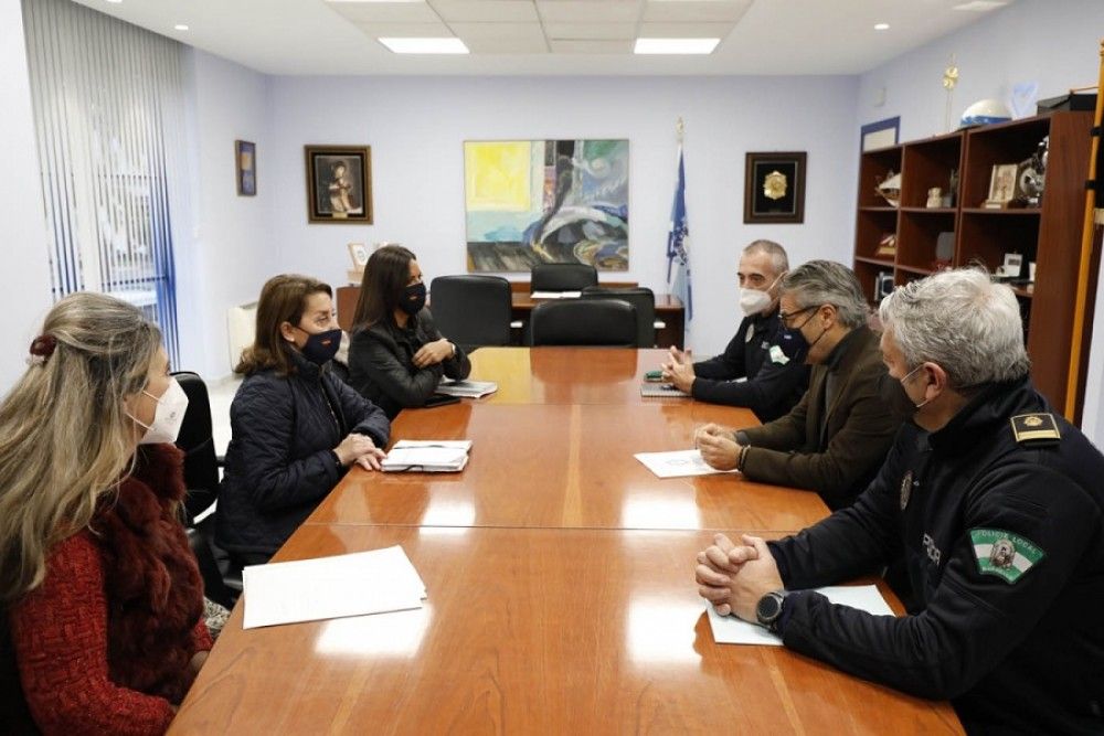 Proyecto piloto de Igualdad en colaboración con la Policía Local para reforzar la protección a un centenar de mujeres víctimas de violencia de género a través de una aplicación móvil