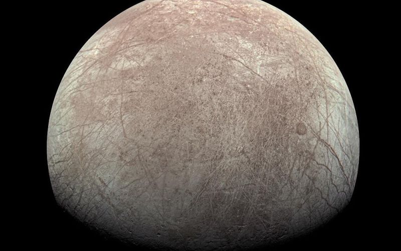 Las corrientes oceánicas pueden afectar la rotación de la corteza helada de la luna Europa