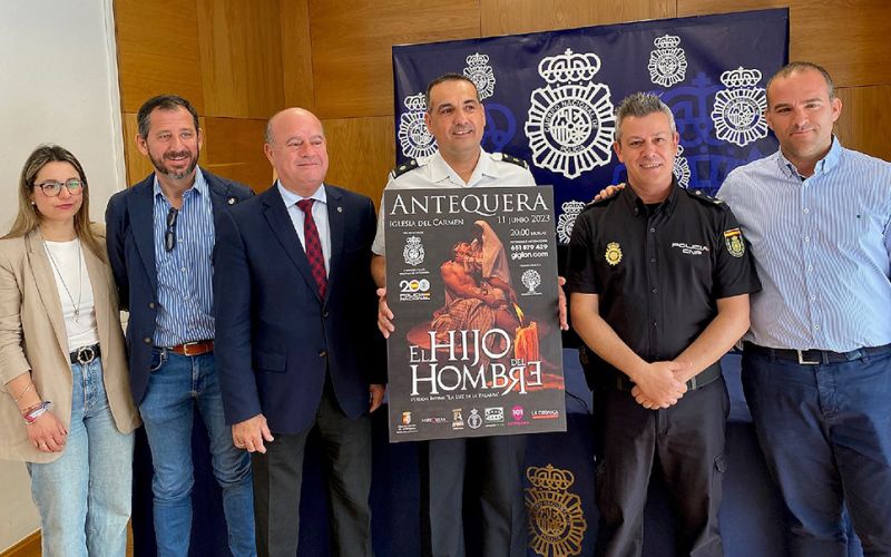 La Policía Nacional presenta en Antequera una función de teatro con fines benéficos