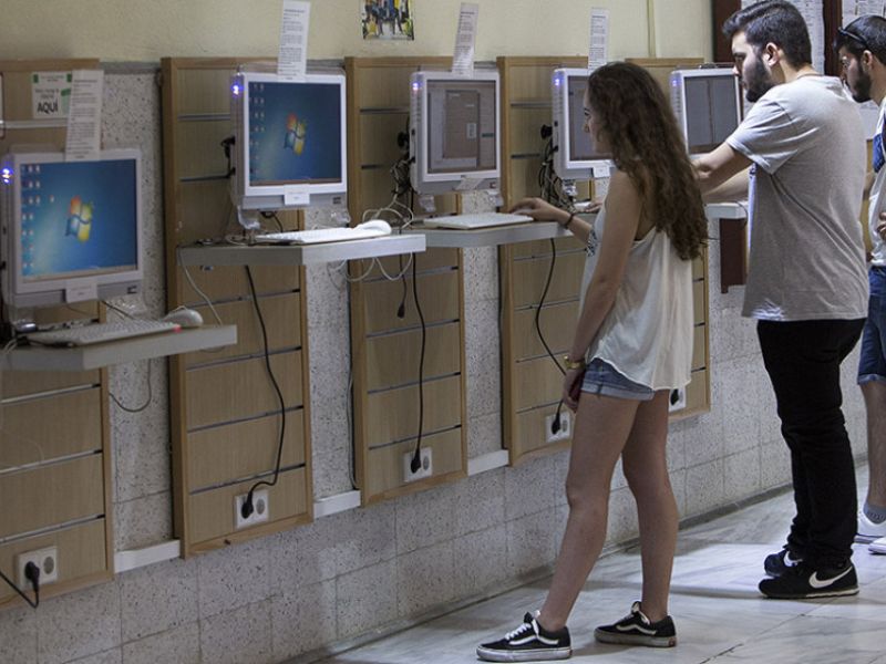 Enfermería, Medicina y Educación Primaria son las titulaciones universitarias más solicitadas en Andalucía