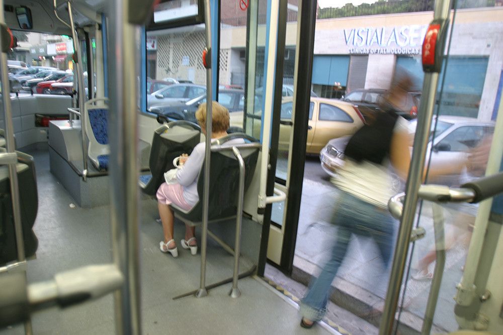 El Ayuntamiento y la empresa Avanza pondrán en marcha un servicio especial gratuito de transporte para la Feria de Nueva Andalucía