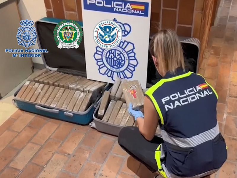 Desarticulada una organización criminal dedicada a introducir cocaína en nuestro país a través de maletas ocultas en vuelos comerciales