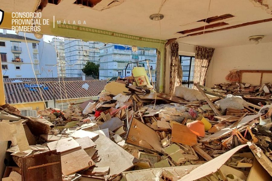 Un muerto y un herido por una explosión de gas en una vivienda de Torre del Mar