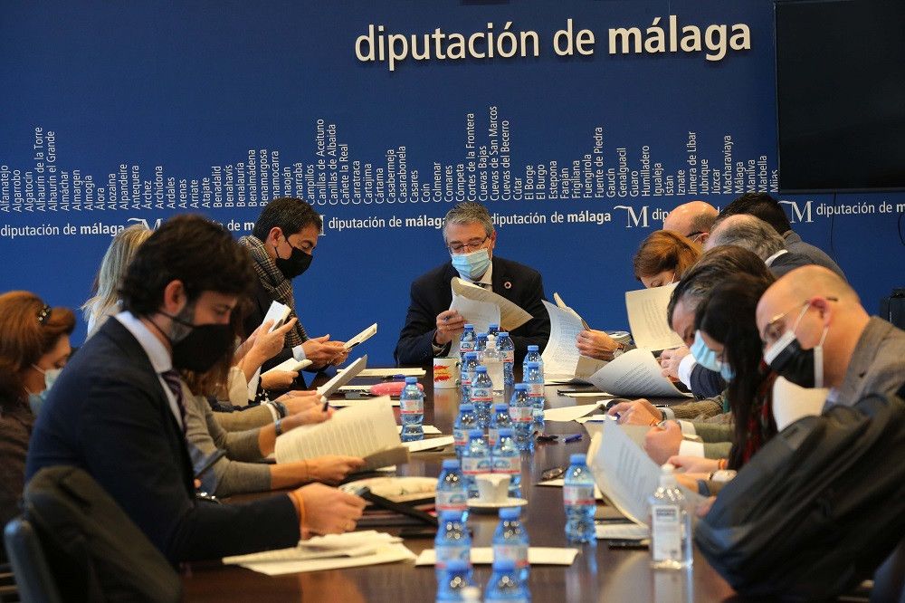 La Diputación aprueba proyectos de obras en diez municipios de la Axarquía por 1,7 millones de euros