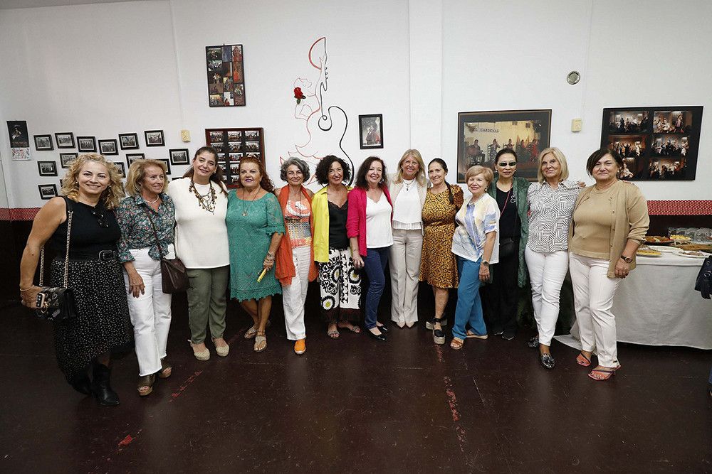 La alcaldesa destaca “la profesionalidad y la implicación” de los profesores y los 200 alumnos de los Talleres de Baile y Guitarra Flamenca de Arte y Cultura