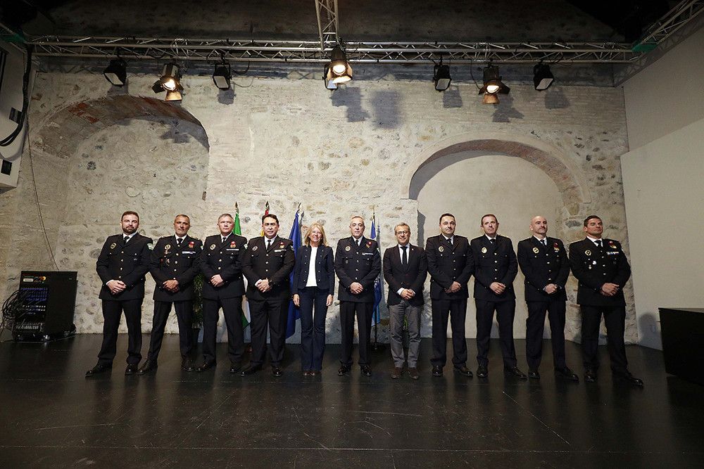 La Policía Local incorpora ocho nuevos mandos y culmina la treintena de los procesos impulsados durante esta legislatura para reorganizar el cuerpo de seguridad
