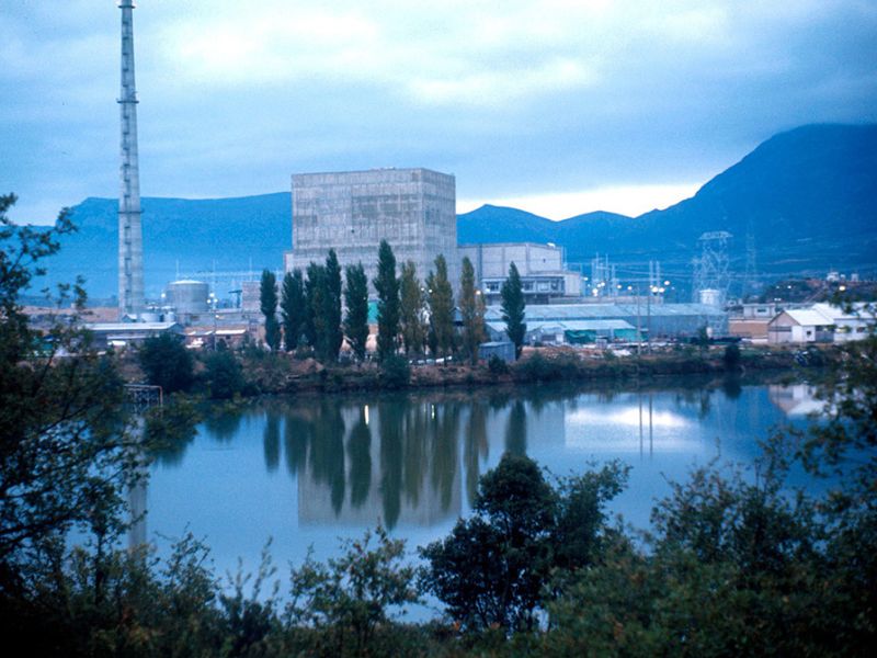 Autorizado el desmantelamiento de la central nuclear de Garoña