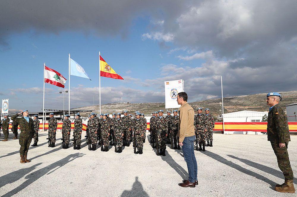 El presidente del Gobierno visita al contingente español desplegado en Líbano