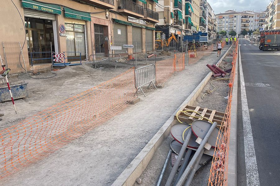 La mejora de la avenida de La Legión de Antequera permitirá crear más espacio para los peatones y más zonas verdes
