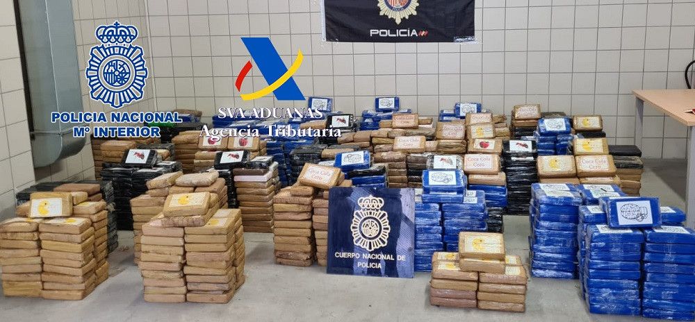 Intervenidos unos 1.500 kilos de cocaína ocultos en un contenedor en el puerto de Barcelona