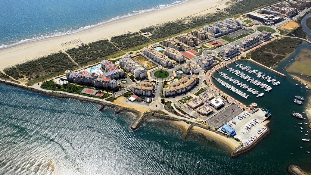 Los puertos de Marinas de Andalucía reanudan actividad, excepto los de Málaga y Granada que continúan en Fase 0