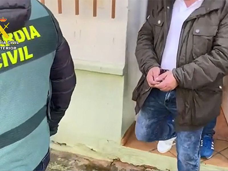 Detenida una trama criminal que extorsionaba a personas que solicitaban servicios de prostitución a través de internet